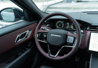 Новый Land Rover Range Rover Velar 2025 (12 фото)