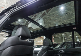 Подержанный автомобиль BMW X5 2022 года (32 фото)