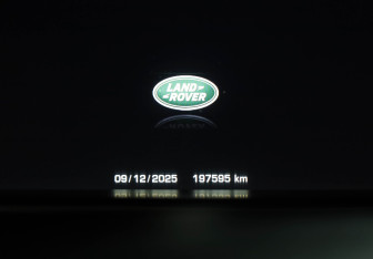 Подержанный автомобиль Land Rover Range Rover Sport 2015 года (35 фото)