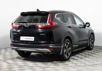 Подержанный автомобиль Honda CR-V 2017 года (5 фото)