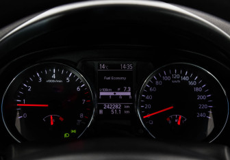 Подержанный автомобиль Nissan Qashqai 2012 года (18 фото)