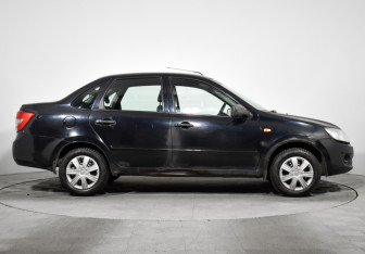 Подержанный автомобиль LADA (ВАЗ) Granta Sedan 2013 года (4 фото)