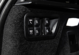 Подержанный автомобиль BMW X7 2020 года (34 фото)