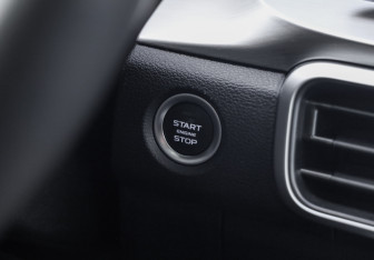 Подержанный автомобиль Geely Coolray 2021 года (20 фото)