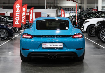 Подержанный автомобиль Porsche Cayman 2018 года (8 фото)
