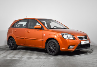 Подержанный автомобиль Kia Rio Hatchback 2011 года (3 фото)