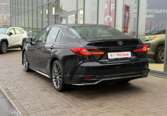 Новый Toyota Camry Sedan 2025 (5 фото)