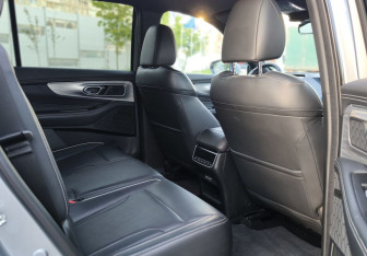 Подержанный автомобиль GAC GS8 2023 года (21 фото)