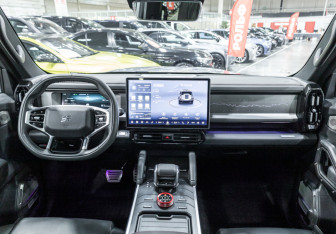 Подержанный автомобиль Jetour T2 2024 года (13 фото)