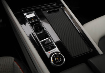 Подержанный автомобиль Volkswagen Teramont 2024 года (21 фото)