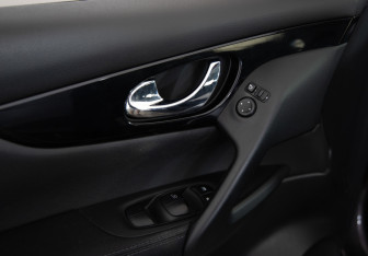 Подержанный автомобиль Nissan Qashqai 2014 года (20 фото)