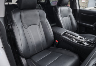 Подержанный автомобиль Lexus RX 2018 года (31 фото)