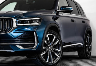 Подержанный автомобиль Geely Monjaro 2021 года (3 фото)