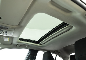 Подержанный автомобиль Toyota Corolla Sedan 2022 года (17 фото)