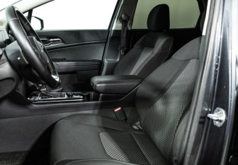 Подержанный автомобиль Kia Sportage 2022 года (17 фото)