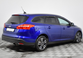 Подержанный автомобиль Ford Focus Wagon 2018 года (5 фото)