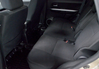 Подержанный автомобиль Suzuki Grand Vitara 2011 года (11 фото)