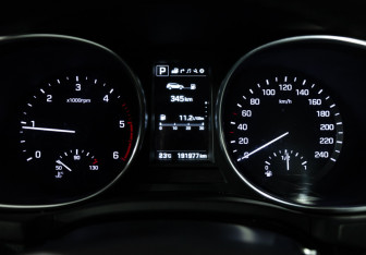 Подержанный автомобиль Hyundai Santa Fe 2017 года (12 фото)
