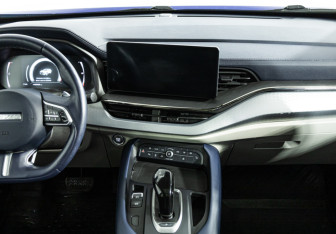Подержанный автомобиль Haval F7 2022 года (14 фото)