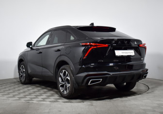 Подержанный автомобиль Haval F7x 2025 года (7 фото)