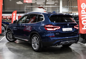 Подержанный автомобиль BMW X3 2018 года (9 фото)