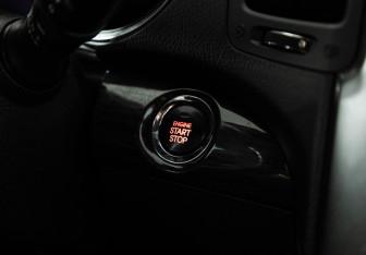 Подержанный автомобиль Kia Sorento 2012 года (15 фото)