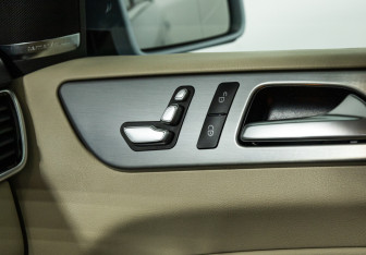 Подержанный автомобиль Mercedes-Benz GLE 2016 года (19 фото)