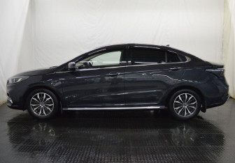 Подержанный автомобиль Omoda S5 2023 года (8 фото)