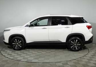 Подержанный автомобиль Chevrolet Captiva 2021 года (8 фото)