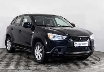 Подержанный автомобиль Mitsubishi ASX 2012 года (3 фото)