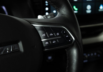 Подержанный автомобиль Haval F7 2023 года (15 фото)