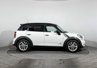 Подержанный автомобиль MINI Countryman 2012 года (4 фото)
