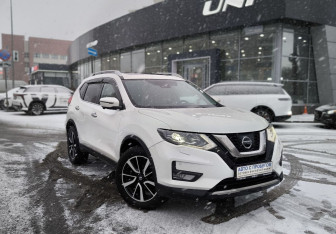 Подержанный автомобиль Nissan X-Trail 2020 года (3 фото)