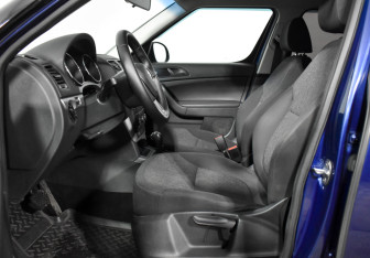 Подержанный автомобиль Skoda Yeti 2014 года (10 фото)