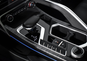 Подержанный автомобиль Geely Tugella 2022 года (12 фото)