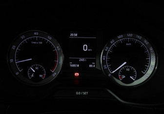 Подержанный автомобиль Skoda Octavia Liftback 2017 года (12 фото)