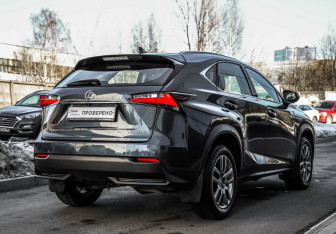 Подержанный автомобиль Lexus NX 2015 года (5 фото)