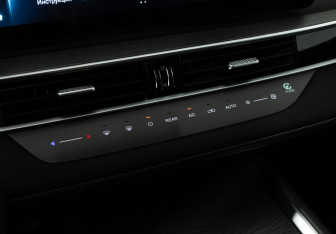 Подержанный автомобиль Chery Tiggo 8 Pro Max 2023 года (21 фото)