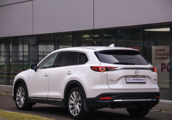 Подержанный автомобиль Mazda CX-9 2021 года (8 фото)