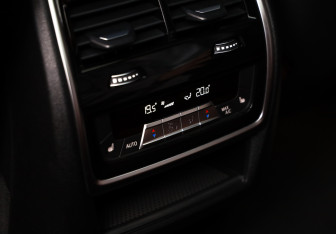 Подержанный автомобиль BMW X5 2019 года (26 фото)