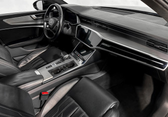 Подержанный автомобиль Audi A6 Sedan 2018 года (14 фото)