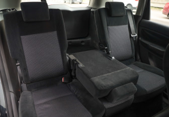 Подержанный автомобиль Ford C-MAX 2008 года (24 фото)