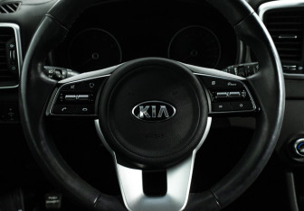 Подержанный автомобиль Kia Sportage 2021 года (22 фото)