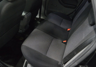 Подержанный автомобиль Ford Focus Wagon 2010 года (10 фото)