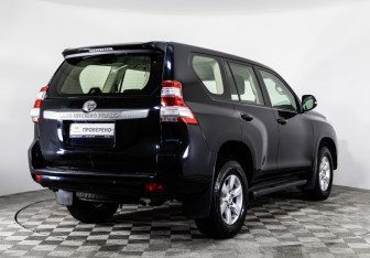 Подержанный автомобиль Toyota Land Cruiser Prado 2015 года (5 фото)
