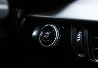 Подержанный автомобиль BMW X5 2017 года (20 фото)