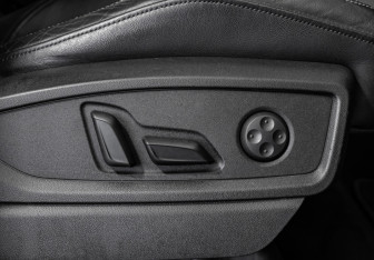 Подержанный автомобиль Audi Q5 2018 года (25 фото)