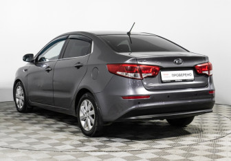 Подержанный автомобиль Kia Rio Sedan 2015 года (7 фото)