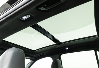 Подержанный автомобиль Geely Monjaro 2024 года (23 фото)