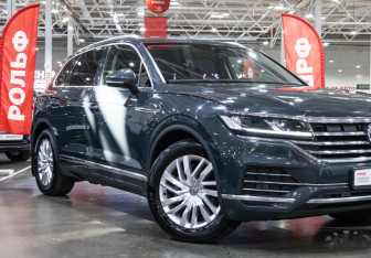 Подержанный автомобиль Volkswagen Touareg 2019 года (9 фото)